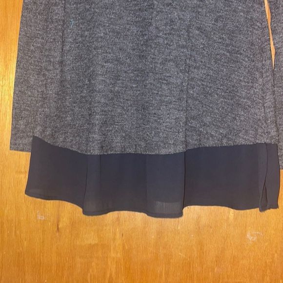 •OLD NAVY•MATERNITY CHARCOAL GRAY LONG SLEEVE TOP BLACK SHEER HEM SIZE SMALL EUC - Picture 6 of 7
